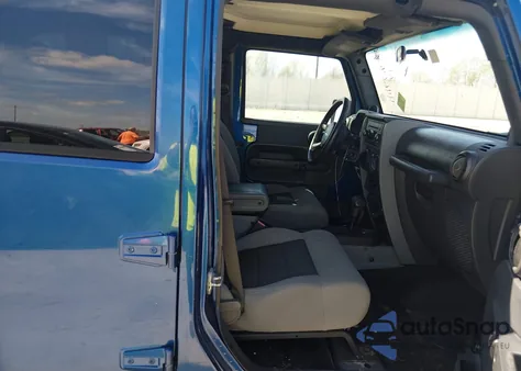 2010 Jeep Wrangler Unlimited Sport из США, поврежденный, VIN 1J4BA3H10AL212086